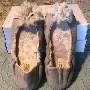 Vera wang slippers